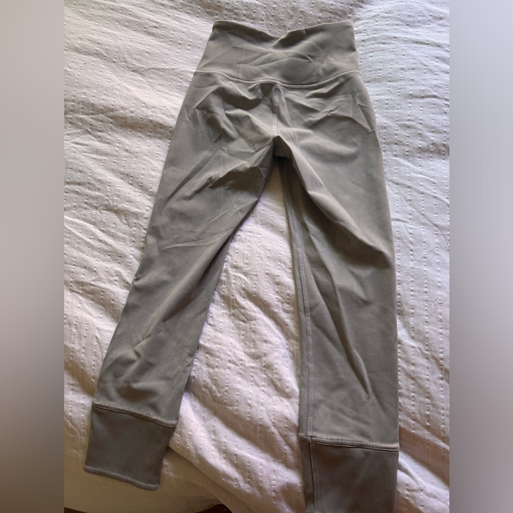 Lulu lemon leggings size 2 kaki tan color